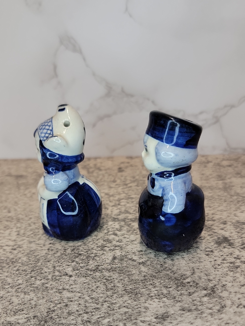 Vintage blue delfts boy and girl couple salt& pepper shaker - Picture 4 of 12
